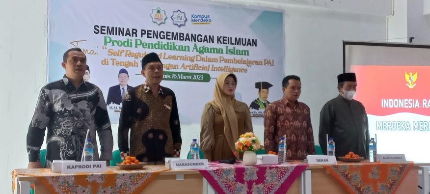 SEMINAR KEILMUAN, PRODI PAI FTK UIN MATARAM HADIRKAN KETUA ASOSIASI PRODI PAI NASIONAL