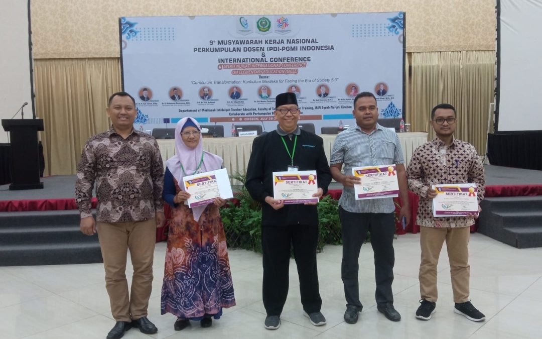 INTERNATIONAL CONFERENCE DI CIREBON, PRODI PGMI FTK UIN MATARAM RAIH PENGHARGAAN sebagai PRODI TELADAN MUTU